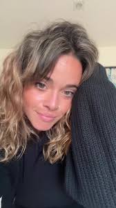 María Badillo (@breaksilence_)