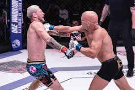 Ali Al Qaisi submits Jesse Arnett at UAE Warriors 33