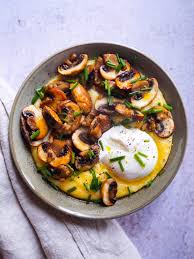 Polenta Cremeuse Aux Champignons Et Burrata Clemfoodie Recette En 2020 Recettes De Cuisine Polenta Cremeuse Recette