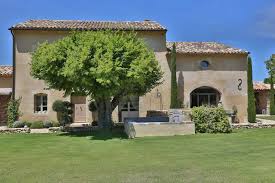 Location Saisonniere Maison Bourgeoise Oppede 84580 Pr3 2214 Provence Luberon Sotheby S International Realty Maison Bourgeoise Facade Maison Maison