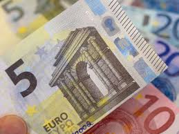 Im gegensatz zu den euromünzen, sieht man den eurobanknoten ihr herkunftsland nicht auf den ersten blick an. Hat Ihr 5 Euro Schein Diese Seriennummer Dann Konnte Er Zehntausende Euro Wert Sein Geld