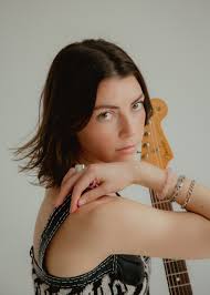 Anna Shoemaker just dropped a Holly and it stunning — Hashtag Magazine