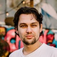 300+ perfiles de «Krom»