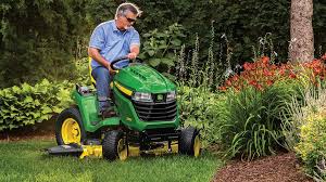 If you live on a large property or acreage, lawn tractors make your yardwork john deere x300 and x500 series lawn tractors provide more size, power, and performance than riding lawn mowers, along with effortless steering. X500 Select Series Tractors Lawn Tractors John Deere Us