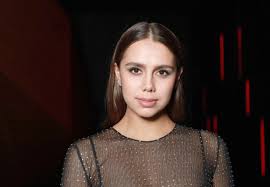 1318 — 3 октября 1369) — графиня тироля в 1335—1365 годах, последняя правительница независимого тирольского графства.её враги распространили идею, что она была особенно уродливой. Margarita Mamun Pokazala Muzha I Syna