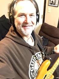 Basslines & big smiles- life of a happy bassista!