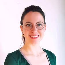 🎤 Quand j'ai chanté à Roland Garros, j'ai compris une leçon essentielle  sur le marketing… Oui, jeudi dernier, à Roland Garros, j'ai poussé la  chansonnette avec une team de choc : Dan