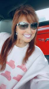 Hi, I love you... HAPPY THURSDAY Y'ALL!