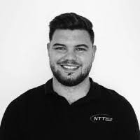 Alex Palm's Instagram, Twitter & Facebook