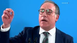 ATTAKK FUQ IL-MINISTRU JONATHAN ATTARD