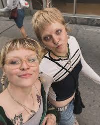 Kate Reddy's Instagram, Twitter & Facebook