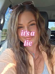 Mallory Lynn Brown 🌸 (@mallorylynnbrown)