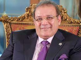 حسن راتب هو رجل اعمال مصري ولديه الكثير من المشاريع والإستثمارات وهو من مواليد 1947 م. Htr Oy5wefzltm