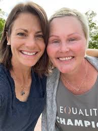 Kate Hendricks's Instagram, Twitter & Facebook