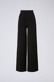 Meet the knit pants that you've always wanted but never had! High Waist Knit Trouser 18 Scanlan Theodore