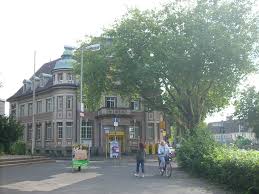 Das infektionsrisiko für bürgerinnen und bürger, mitarbeiterinnen und mitarbeiter wird so gesenkt. Rathaus Wanne Eickel Mapio Net