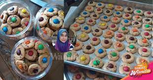 Senarai menu baru seperti resepi biskut milo tabur,biskut kacang hijau,biskut 3 bahan akan bergandingan dengan resepi biskut raya lain kali ini kan. Resipi M M Cookies Mudah Sukatan Cawan Antara Jualan Paling Laris Biskut Raya Mingguan Wanita