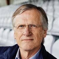 Adrian Currie's Instagram, Twitter & Facebook