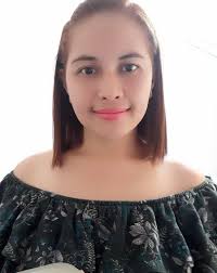 Pagdating sa pag-ibig, ano ba ang dapat manaig: utak o puso? #HugotHuwebes