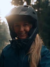 Lucy Downs: Ride with the Best in MTB