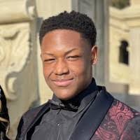 Dominique Coe's Instagram, Twitter & Facebook