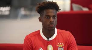 Find out how good nuno tavares is in fm2021 including ability & potential ability. Nuno Tavares Integra A Equipa Do Benfica Na Deslocacao Ao Bonfim