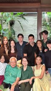 GMA ex-Pres. Menardo Jimenez, nag-organisa ng "Pulang Araw" finale viewing  party., Sa sobrang bilib sa hit family drama, sa kanyang bahay  nagpa-thanksgiving at viewing party ng finale nito si dating ...