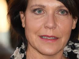 Aus wikipedia, der freien enzyklopädie. Um Himmels Willen Star Janina Hartwig Meine Mutter Hat Eine Beginnende Demenz Bunte De