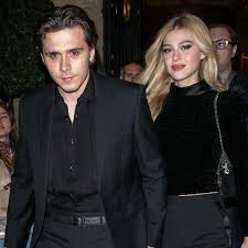 Brooklyn joseph beckham (born 4 march 1999) is an english model and amateur photographer. Is Brooklyn Beckham Wearing A Wedding Ring Brooklyn Beckham Married