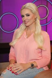 Daniela katzenberger wird bei instagram mit argusaugen betrachtet. Gala On Twitter Daniela Katzenberger Nicht Schwanger Dieses Foto Zeigt Die Nackte Wahrheit Nachdem Daniela Katzenberger Eine Kleine Uberraschung Versprochen Hatte Waren Die Fans Sicher Sie Ist Schwanger Jetzt Zeigt Die Katze
