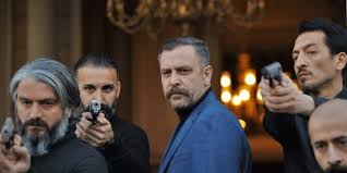 İlginç ama gerçek 4.734 views9 months ago. Cukur Dizisinde Oynayan Burak Vega Arka Sokaklar A Kotu Bir Karakterle Konuk Oyuncu Olarak Geliyor