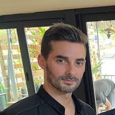 Alberto Cintron's Instagram, Twitter & Facebook