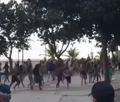Arrastão entre Arpoador e Copacabana termina com correria e ônibus vandalizados