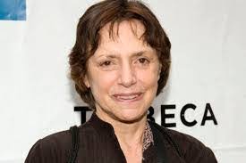 Kellie Sumner's Instagram, Twitter & Facebook