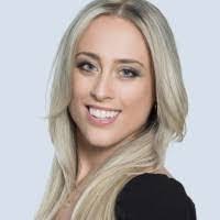 Lanette Cox's Instagram, Twitter & Facebook