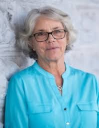 Pam Davila's Instagram, Twitter & Facebook