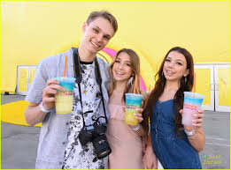 JoJo Siwa Reveals Why You'll Never See Her With Her Hair Down: Photo  1159659 | Johnny Orlando, JoJo Siwa, Lauren Orlando Pictures | Just Jared  Jr.