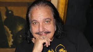 Ron jeremy, справжнє ім'я ronald jeremy hyatt, прізвисько — «the hedgehog»; Neugodnye Gospoda On Twitter Pornozvezda Ron Dzheremi Vstal Na Zashitu Odnogo Dereva V Nyu Jorke I Eto Ochen Trogatelnaya Istoriya Https T Co Iolpifnthm Https T Co Qnvvv0frov