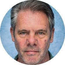 Dean Williamson's Instagram, Twitter & Facebook