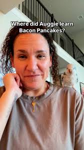 The little beak grinds and floofy...