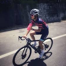 這樣會不會有人以為是男的 我是女森 biking cycling cyclinglife cyclingphotos rapha oakley kask sport ride cyclinggirl taipei taiwan destre photo photo and video instagram photo