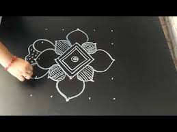Square Kolam Easy And Quick Deepam Rangoli 5 To 5 Dots Daily Kolam Simple Rangoli Youtube In 2020 Simple Rangoli Easy Rangoli Designs Rangoli Designs