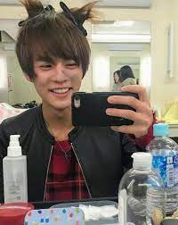 sougo getting his hair done