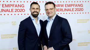 Jens spahn and his husband acquire a luxury villa in berlin dahlem for over. Immobilienkauf In Der Corona Krise Jens Spahn Ersteht Millionenteure Villa In Dahlem Rt De