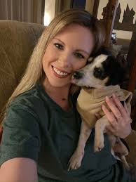 Please help give her a home. Located in Wade, NC. She showed up