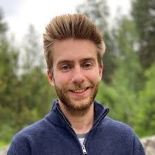 Cee Hawkins's Instagram, Twitter & Facebook