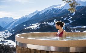 Un mix di servizi, risparmio e benessere adatto a tutti! Terme Di Bormio Offerte E Orari Estate 2020 Video