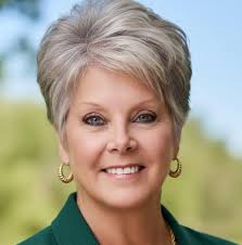 I'm looking for a good divorce lawyer. I am in a very verbally and physical  abusive marriage. I have 1 kid looking to get full custody with supervised  visitation rights. I don't