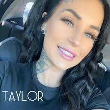 Michelle Collopy's Instagram, Twitter & Facebook