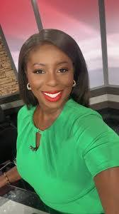 Glenda Layne's Instagram, Twitter & Facebook